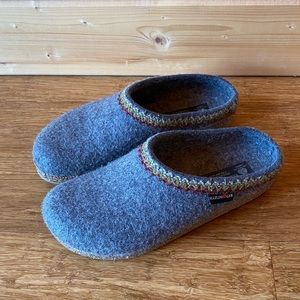 Haflinger zig zap clog